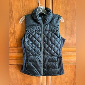 Lululemon down for a run vest